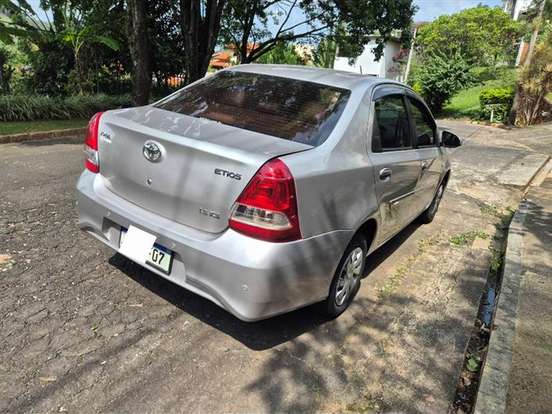 TOYOTA-ETIOS-1.5 XS SEDAN 16V FLEX 4P AUTOMÁTICO TOYOTA-ETIOS-2017