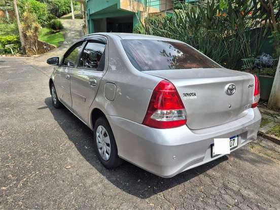 TOYOTA-ETIOS-1.5 XS SEDAN 16V FLEX 4P AUTOMÁTICO TOYOTA-ETIOS-2017