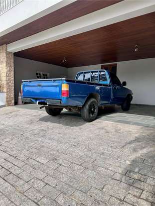 TOYOTA-HILUX-1997