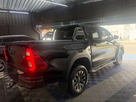 TOYOTA-HILUX-2022