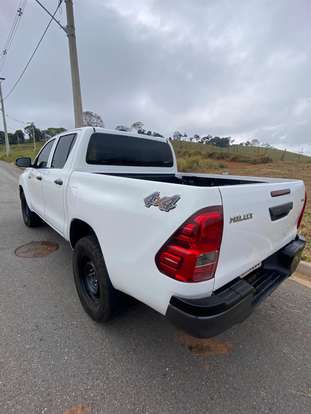 TOYOTA-HILUX-2.8 D-4D TURBO DIESEL CD POWER PACK 4X4 MANUAL TOYOTA-HILUX-2021
