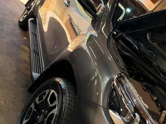TOYOTA-HILUX-2.8 D-4D TURBO DIESEL CD SRX 4X4 AUTOMÁTICO TOYOTA-HILUX-2023