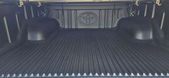 TOYOTA-HILUX-2024