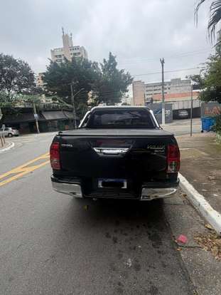 TOYOTA-HILUX-2.8 SRX 4X4 CD 16V DIESEL 4P AUTOMÁTICO TOYOTA-HILUX-2018