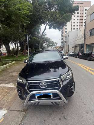 TOYOTA-HILUX-2018