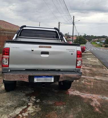 TOYOTA-HILUX-2013