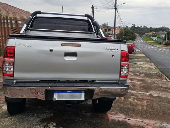 TOYOTA-HILUX-3.0 SRV TOP 4X4 CD 16V TURBO INTERCOOLER DIESEL 4P AUTOMÁTICO TOYOTA-HILUX-2013