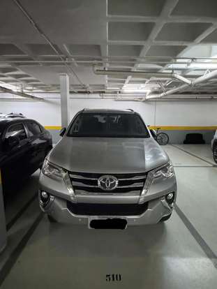 TOYOTA-HILUX SW4-2017