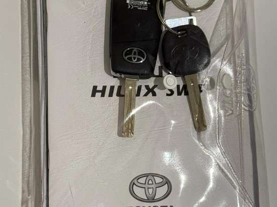 TOYOTA-HILUX SW4-2.7 SR 7 LUGARES 4X2 16V FLEX 4P AUTOMÁTICO TOYOTA-HILUX SW4-2017