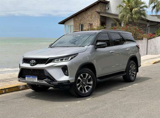 TOYOTA-HILUX SW4-2022