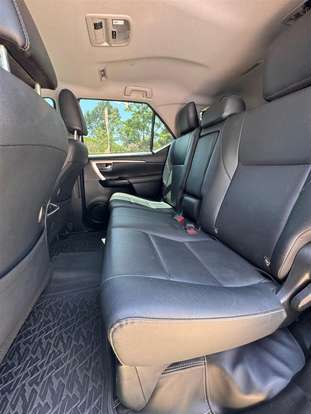 TOYOTA-HILUX SW4-2024