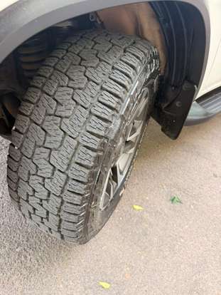 TOYOTA-HILUX SW4-2019