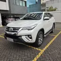 TOYOTA HILUX SW4 2.8 SRX 4X4 7 LUGARES 16V TURBO INTERCOOLER DIESEL 4P AUTOMÁTICO TOYOTA HILUX SW4 2.8 SRX 4X4 7 LUGARES 16V TURBO INTERCOOLER DIESEL 4P AUTOMÁTICO