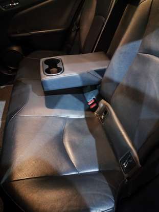 TOYOTA-PRIUS-2018