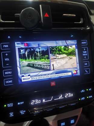 TOYOTA-PRIUS-2018