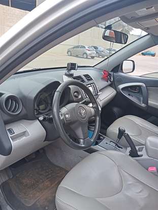 TOYOTA-RAV4-2010