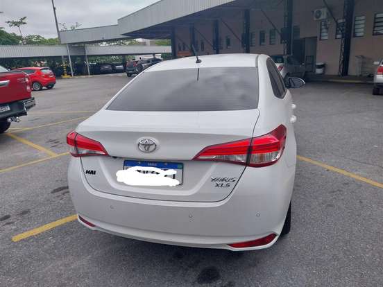 TOYOTA-YARIS-2023