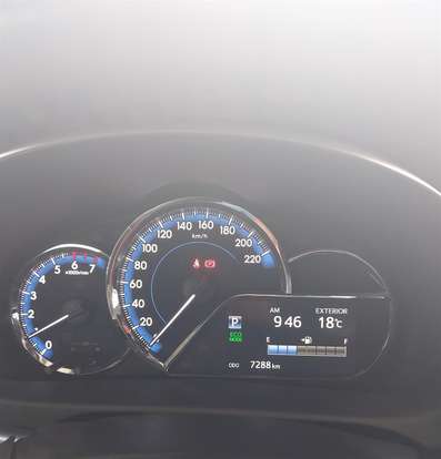 TOYOTA-YARIS-2023