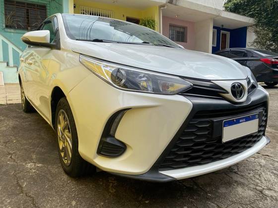 TOYOTA YARIS 1.5 16V FLEX SEDAN XS CONNECT MULTIDRIVE