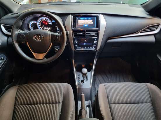 TOYOTA-YARIS-2020