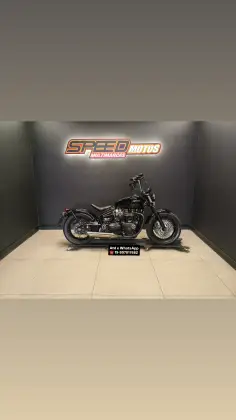 TRIUMPH BONNEVILLE BOBBER 1200 