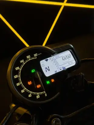 TRIUMPH-SPEED 400-2024