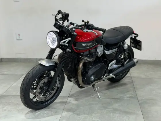 TRIUMPH SPEED TWIN 