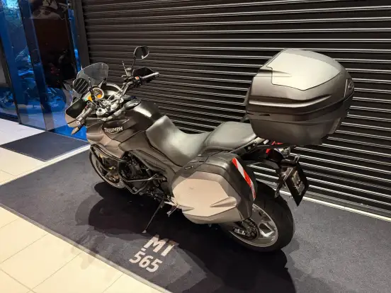 TRIUMPH-TIGER 1050 SE TRIUMPH-TIGER 1050 SE-2009