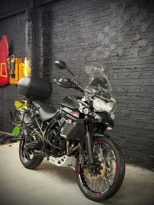 TRIUMPH TIGER 800 XCA 
