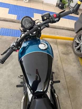 TRIUMPH-BONNEVILLE BOBBER 1200-2026