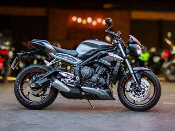 TRIUMPH STREET TRIPLE 765 RS 