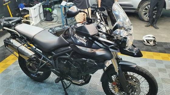 TRIUMPH TIGER 800XC 