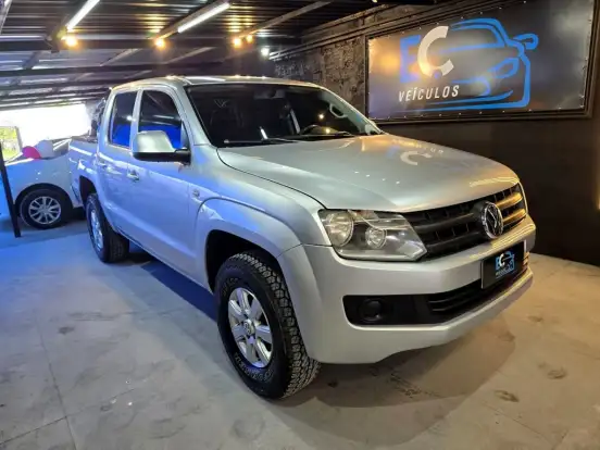 VOLKSWAGEN-AMAROK-2012