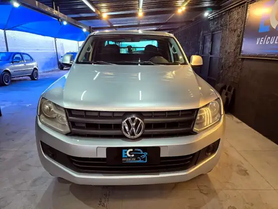 VOLKSWAGEN-AMAROK-2012