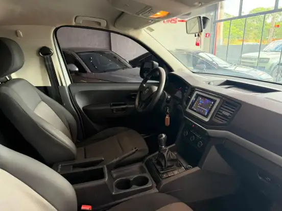 VOLKSWAGEN-AMAROK-2018