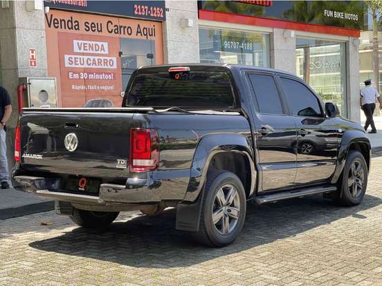 VOLKSWAGEN-AMAROK-2.0 HIGHLINE 4X4 CD 16V TURBO INTERCOOLER DIESEL 4P AUTOMÁTICO VOLKSWAGEN-AMAROK-2017