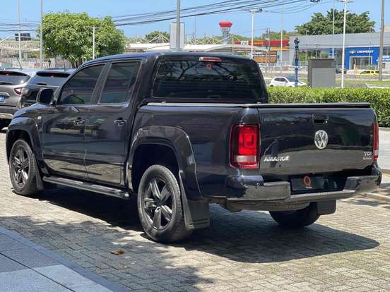 VOLKSWAGEN-AMAROK-2.0 HIGHLINE 4X4 CD 16V TURBO INTERCOOLER DIESEL 4P AUTOMÁTICO VOLKSWAGEN-AMAROK-2017