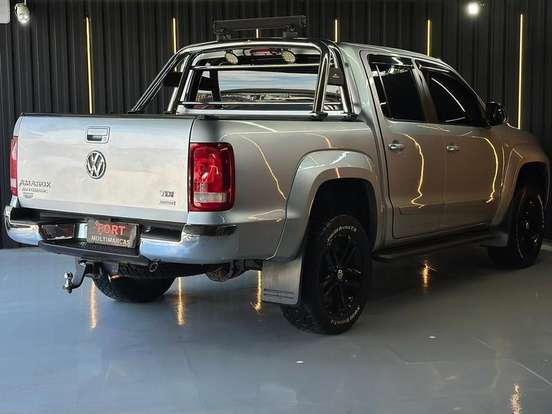 VOLKSWAGEN-AMAROK-2.0 HIGHLINE 4X4 CD 16V TURBO INTERCOOLER DIESEL 4P AUTOMÁTICO VOLKSWAGEN-AMAROK-2015