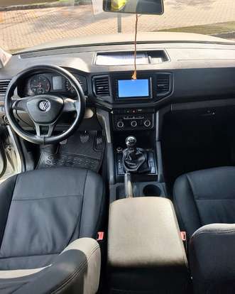 VOLKSWAGEN-AMAROK-2017