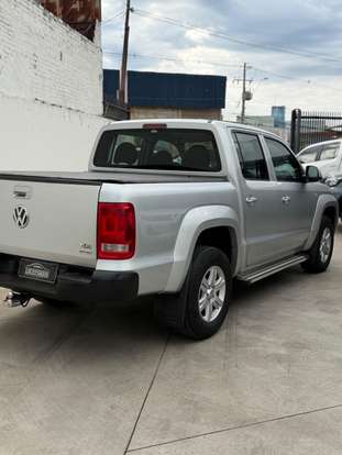VOLKSWAGEN-AMAROK-2013