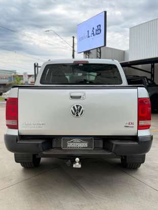 VOLKSWAGEN-AMAROK-2013