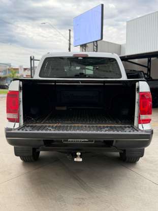VOLKSWAGEN-AMAROK-2013
