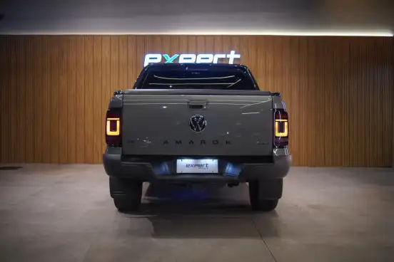 VOLKSWAGEN-AMAROK-2025