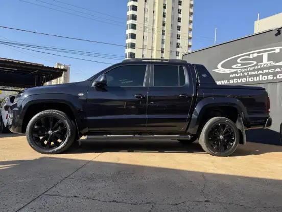 VOLKSWAGEN-AMAROK-2022