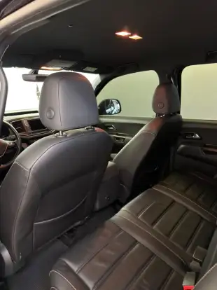 VOLKSWAGEN-AMAROK-2021
