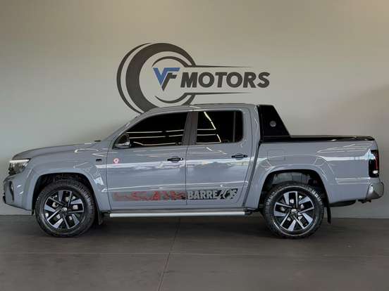 VOLKSWAGEN-AMAROK-2025