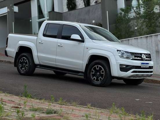VOLKSWAGEN-AMAROK-2022