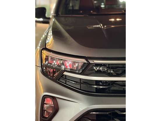 VOLKSWAGEN-AMAROK-2024