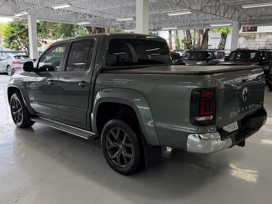 VOLKSWAGEN-AMAROK-3.0 V6 TDI DIESEL HIGHLINE CD 4MOTION AUTOMÁTICO VOLKSWAGEN-AMAROK-2025