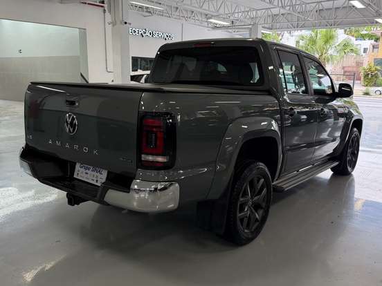 VOLKSWAGEN-AMAROK-3.0 V6 TDI DIESEL HIGHLINE CD 4MOTION AUTOMÁTICO VOLKSWAGEN-AMAROK-2025